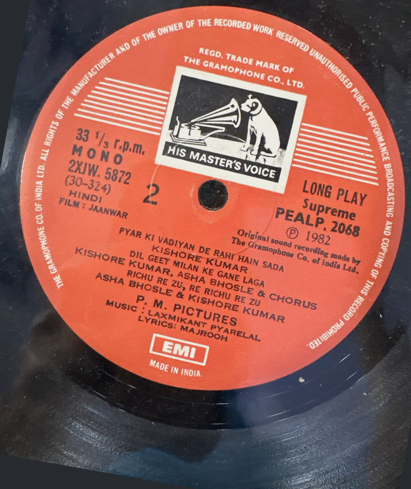 The centre label